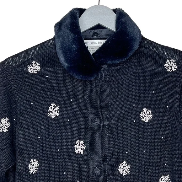 Victoria Jones Embellished Poinsettia Snow Flake Cardigan Removable Fur Collar M - Picture 5 of 14
